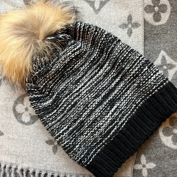 LOF Love of Fashion Women\'s Warm Black & White Genuine Fur Pom Pom Beanie Hat main image 6